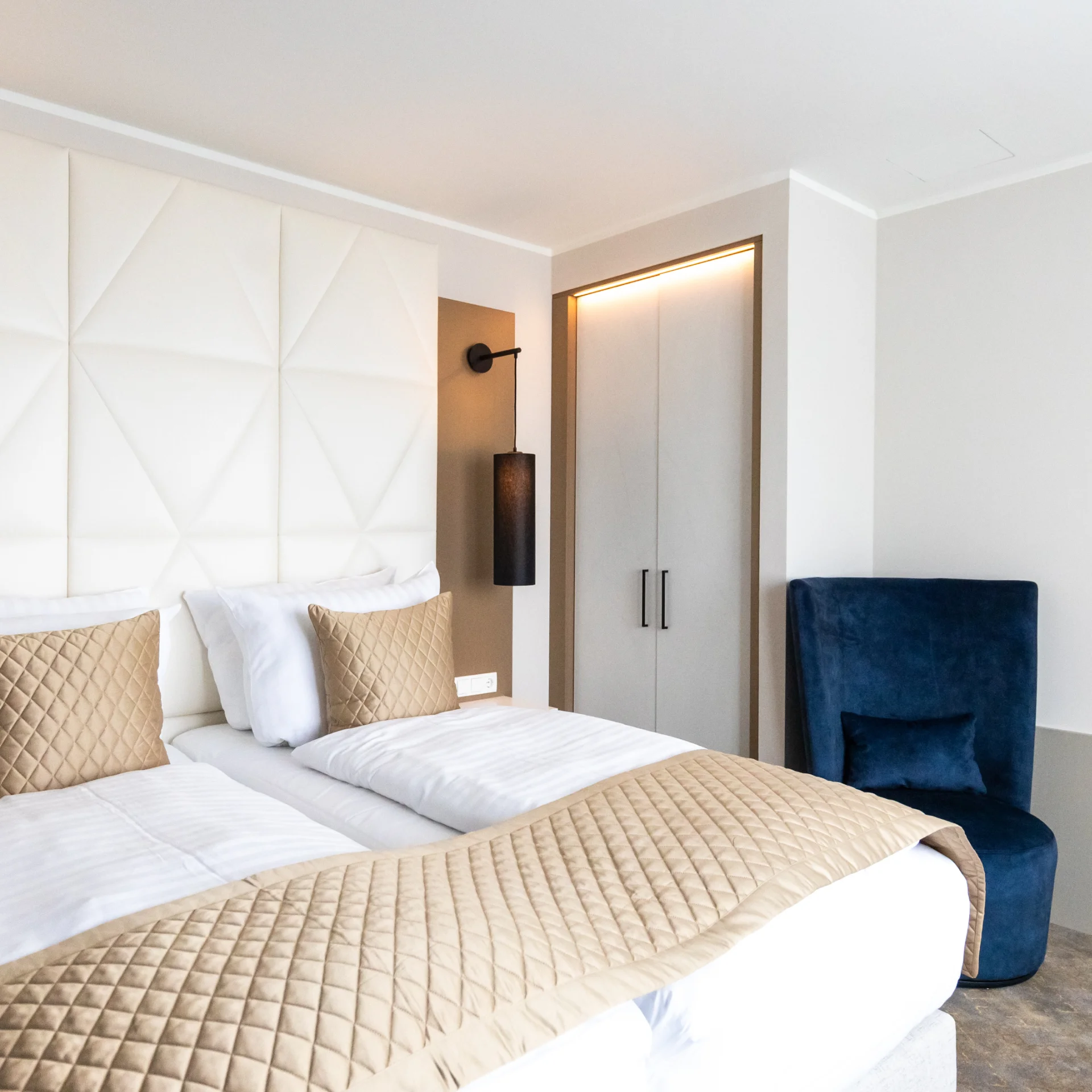 Objekt.de Referenz Hoteleinrichtungen Best Western Premier Hotel Royal Blue
