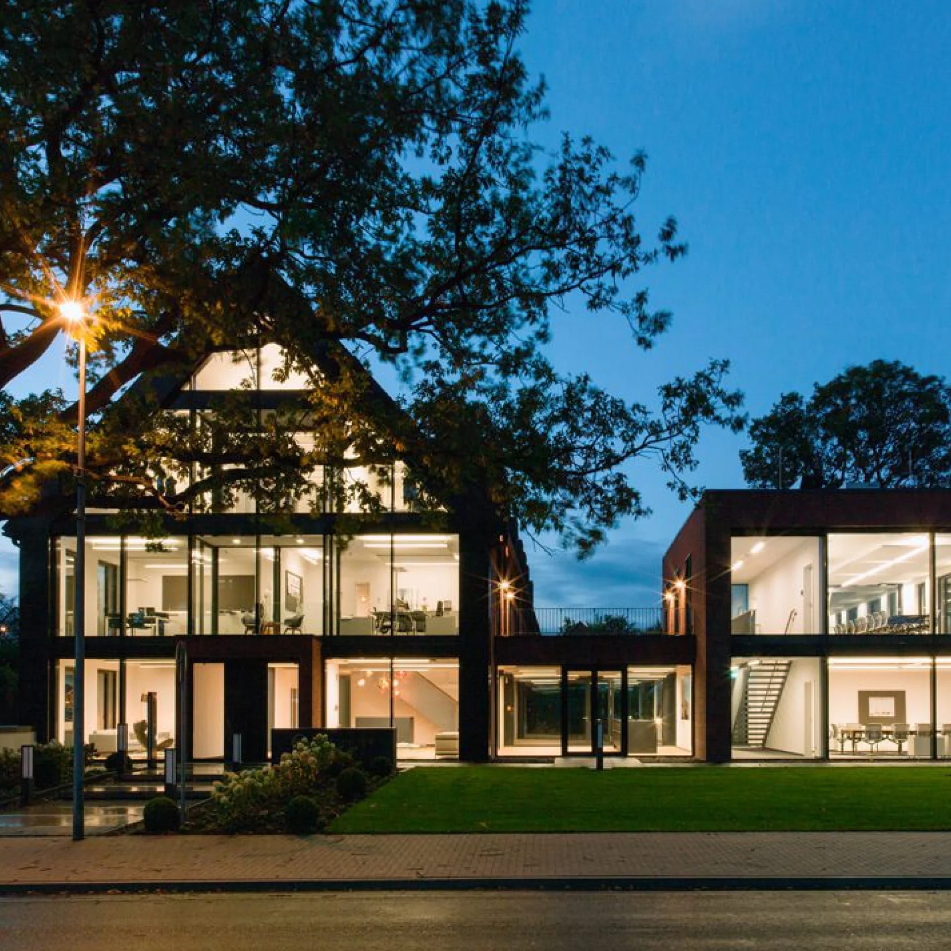 Objekt.de Referenz Büroeinrichtungen Dirk Rossmann Immobilien