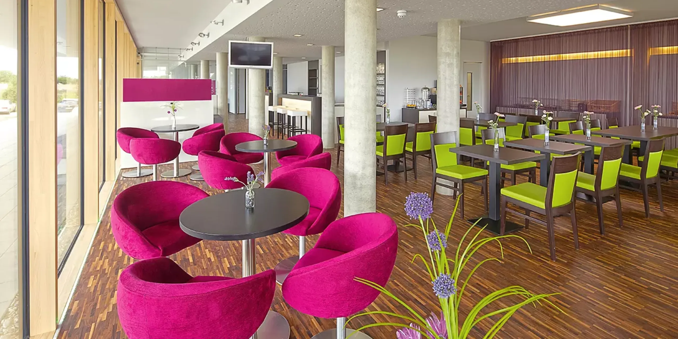 Objekt.de Referenz Restaurant & Bar IQ Hotel